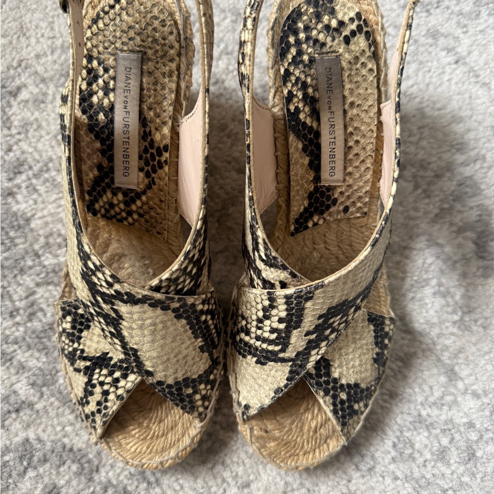 Diane Von Furstenberg Beige and Black Snake-Print Espadrille Wedges